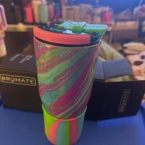 Custom made Neon swirl nav 25oz